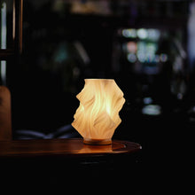 Crest Lamp