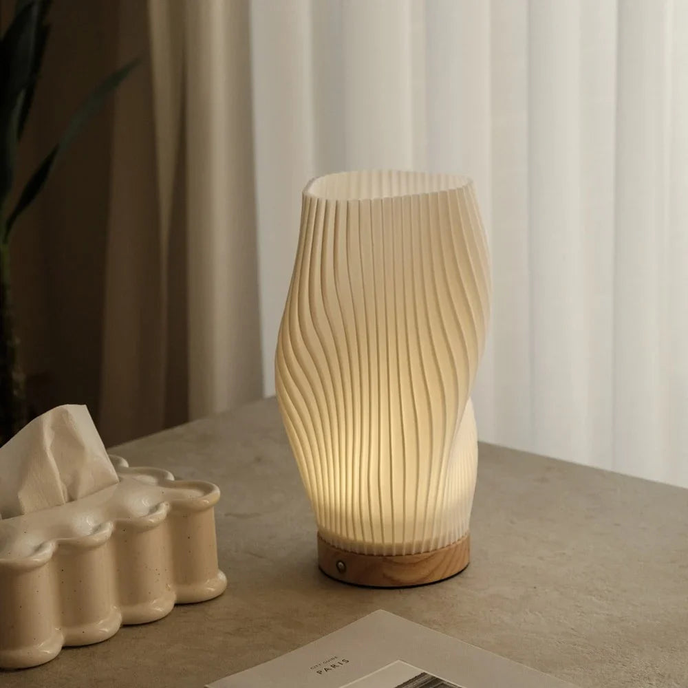 Crest Lamp