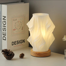 Crest Lamp
