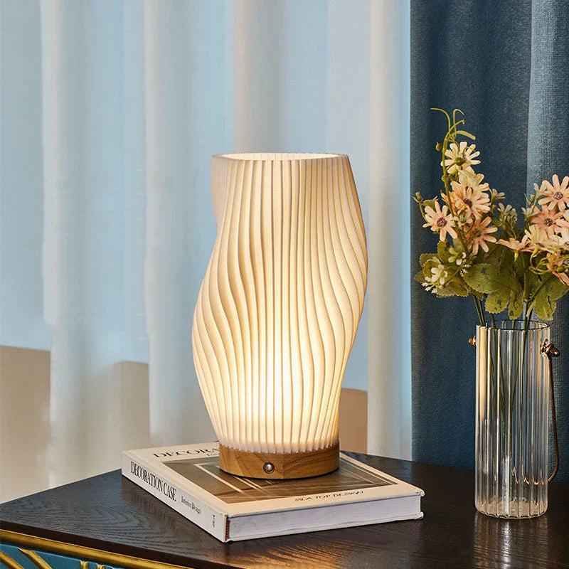Crest Lamp