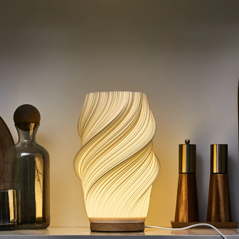 Crest Lamp
