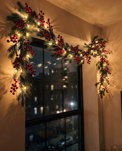 Lighted Maple Leaf Fall Garland