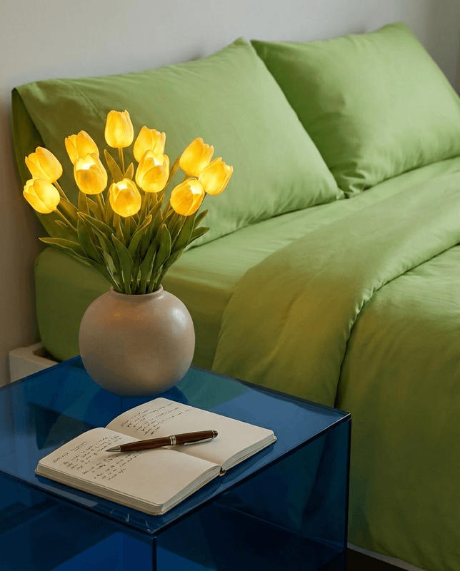 Luminelle Tulip Lamp – tulip bouquet table lamp with warm light – STUDIO GONKA