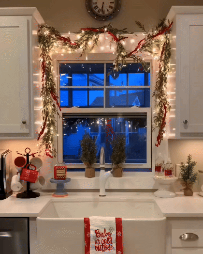 Lighted Maple Leaf Fall Garland