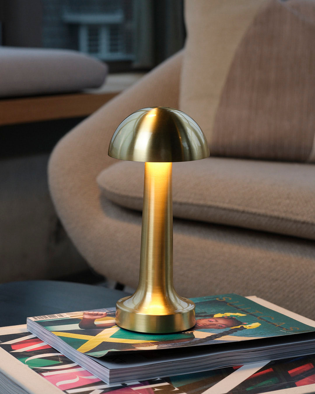 Nuvé Gold LED Table Lamp