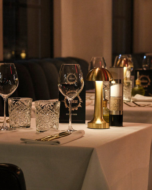 Nuvé Gold LED Table Lamp